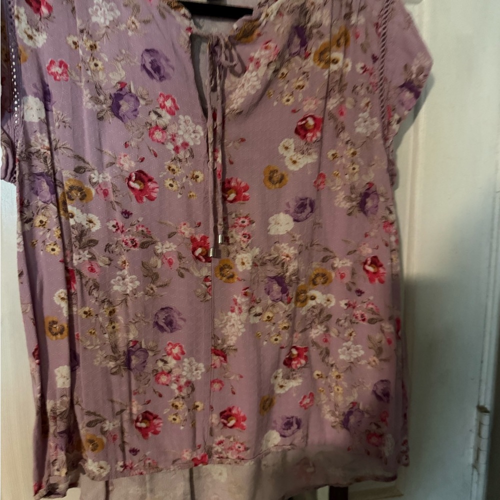 Buffalo David Bitton Floral Blouse in Purple and Pink - Picture 2 of 4